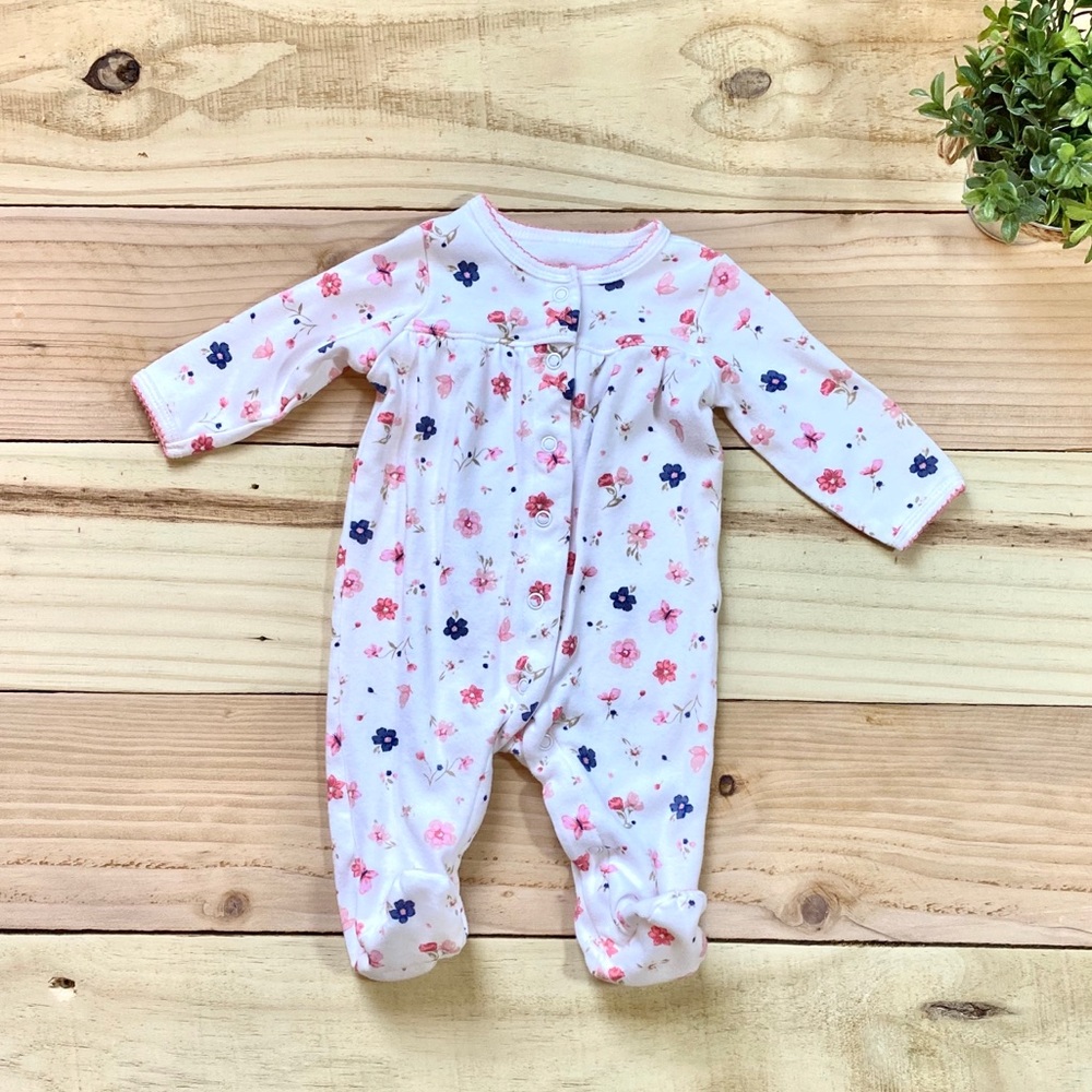 🌻$3 BUNDLE DEAL🌻- Carter's Floral Sleep and Play